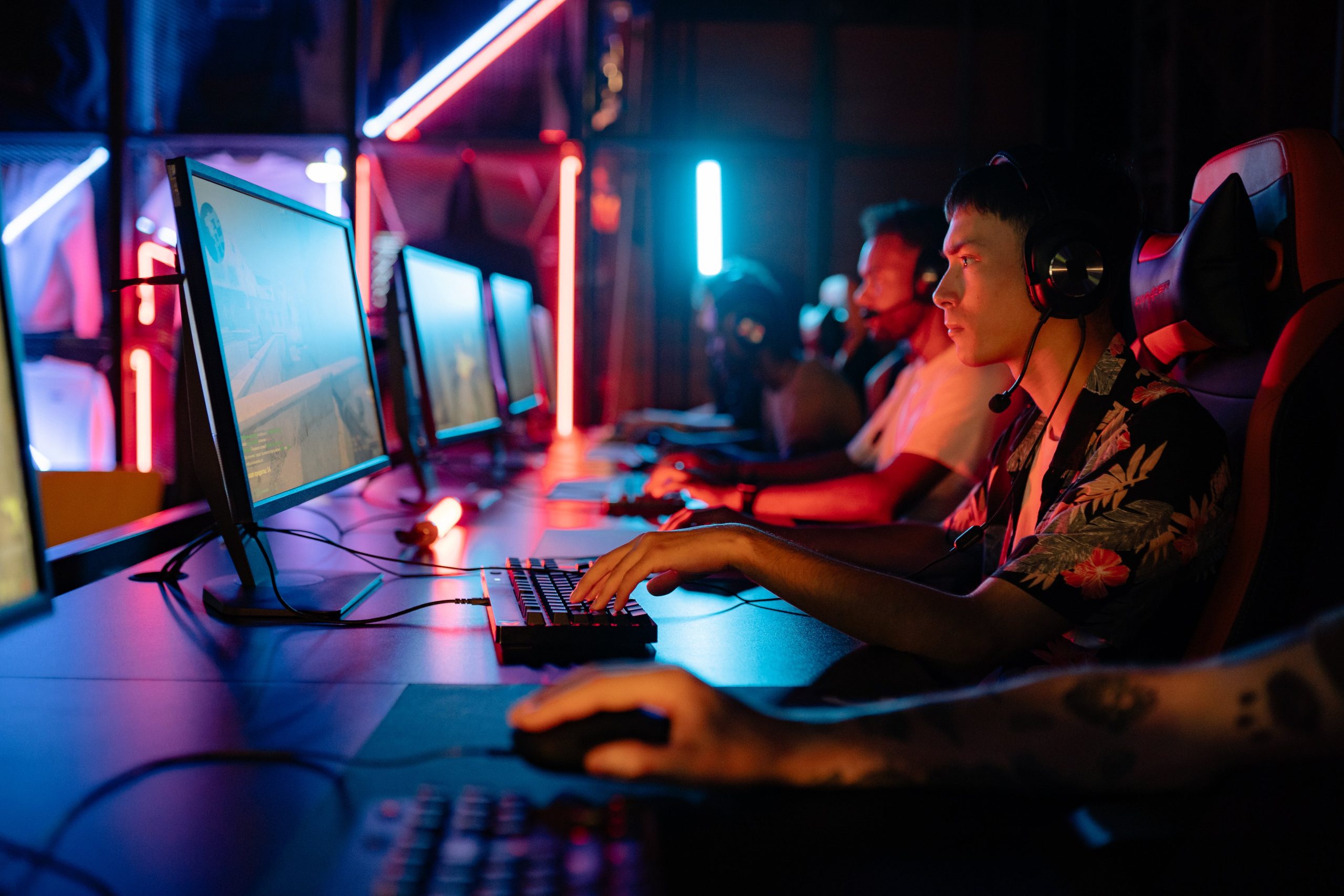 Jak wybrać najlepszą myszkę gamingową? Poradnik