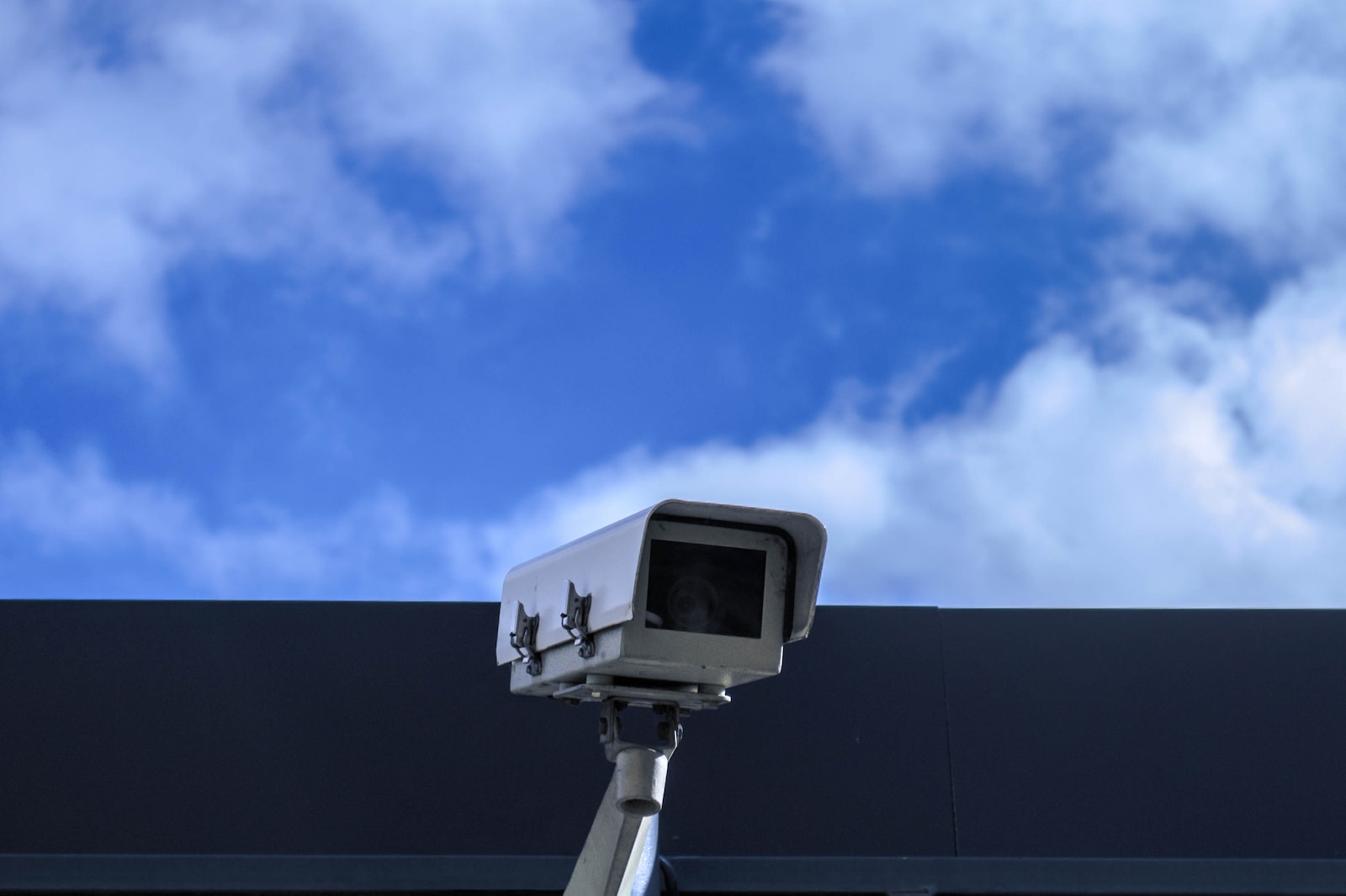 Najlepsze kamery do monitoringu domu – czym się wyróżniają?