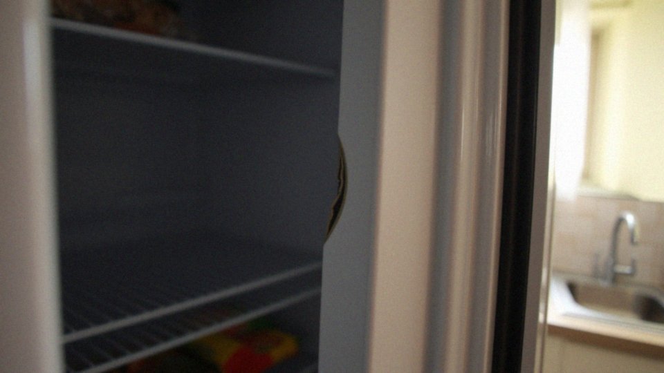 Jak uszkodzona uszczelka wpływa na działanie lodówki?