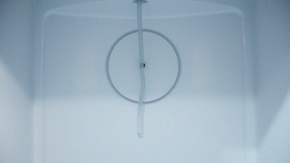 Jak wyczyścić odpływ w lodówce? Skuteczne metody i porady